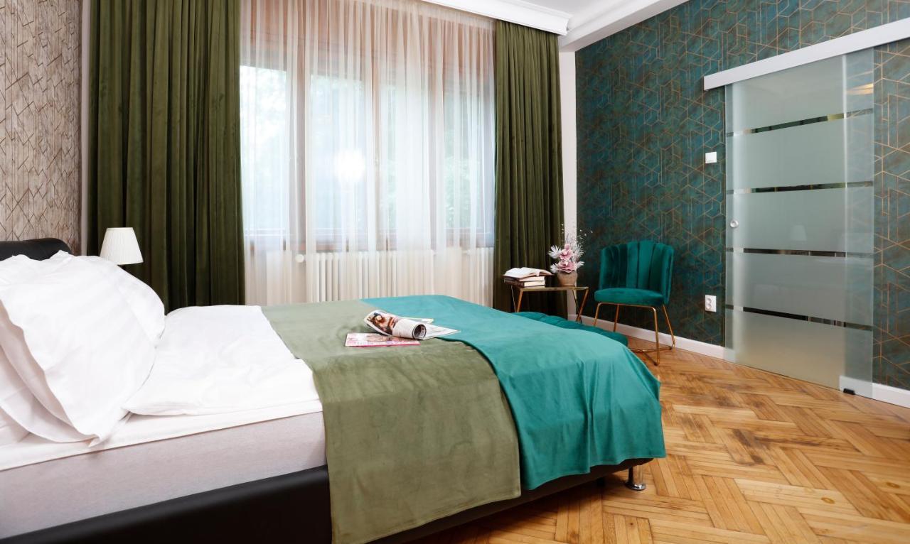 Ferienwohnung Grand Phillip Cismigiu Park Downtown Bukarest Exterior foto