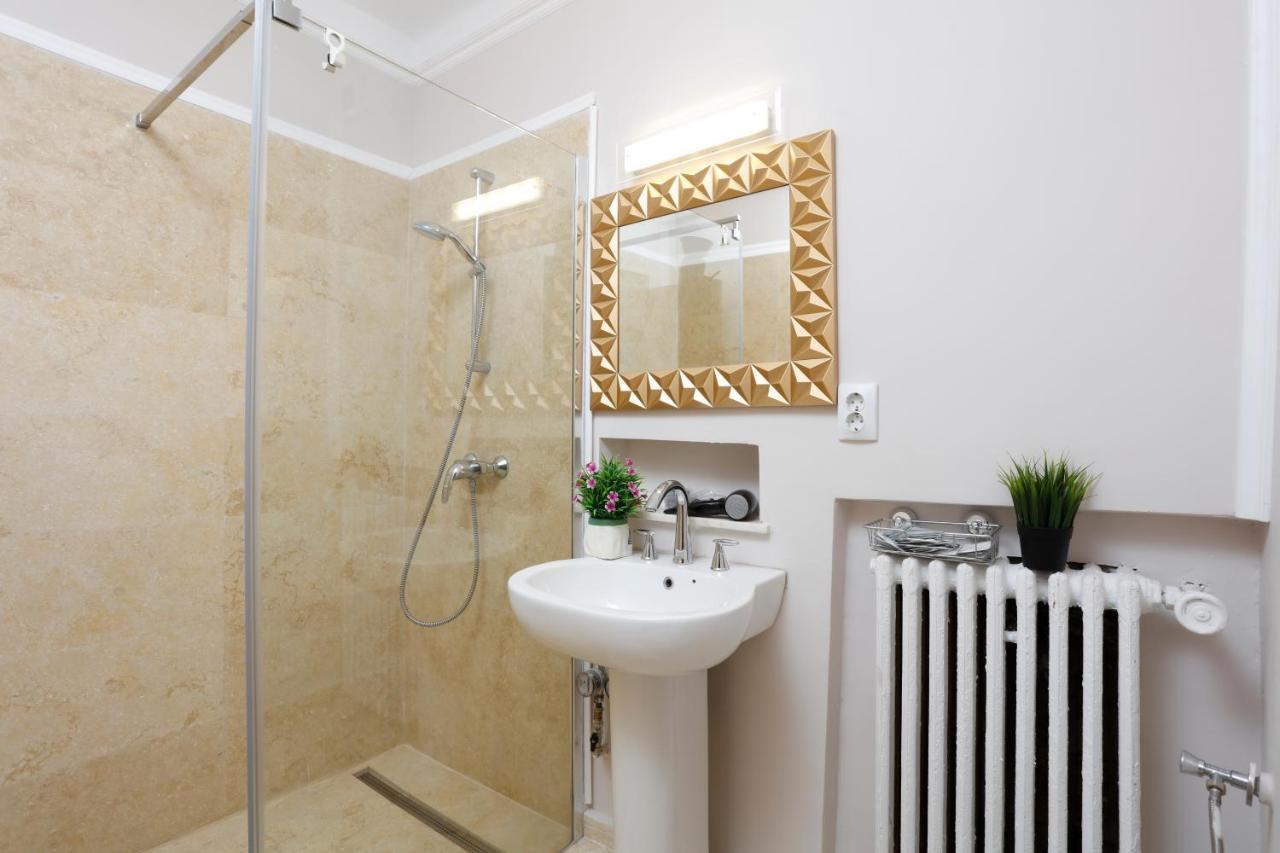 Ferienwohnung Grand Phillip Cismigiu Park Downtown Bukarest Exterior foto